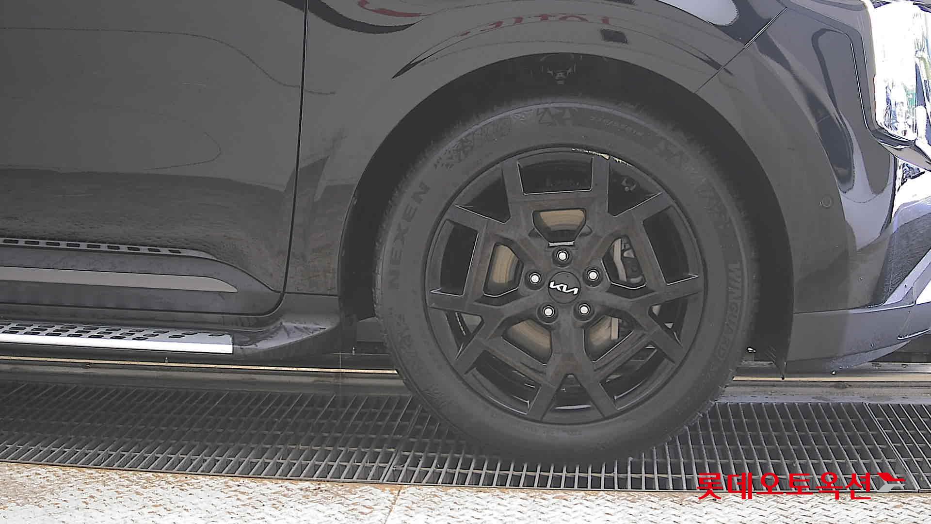 2025 - kia carnival