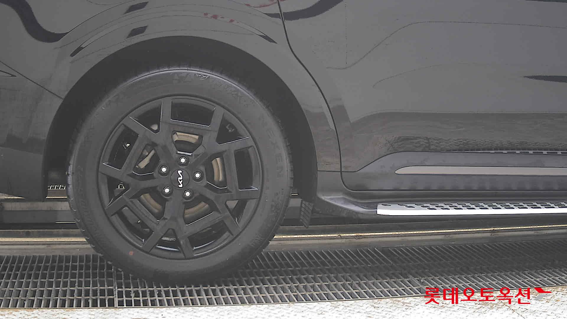 2025 - kia carnival