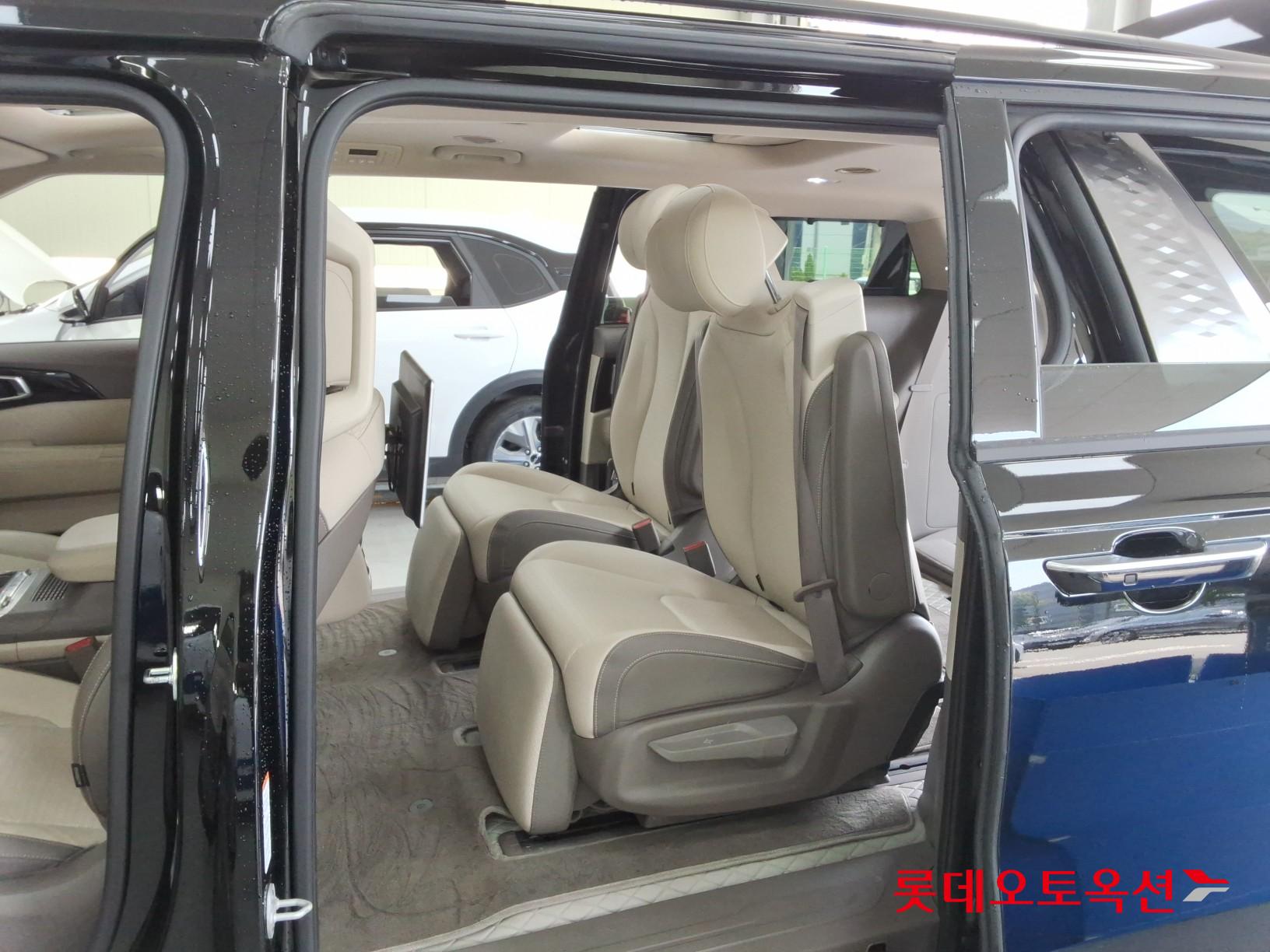 2025 - kia carnival