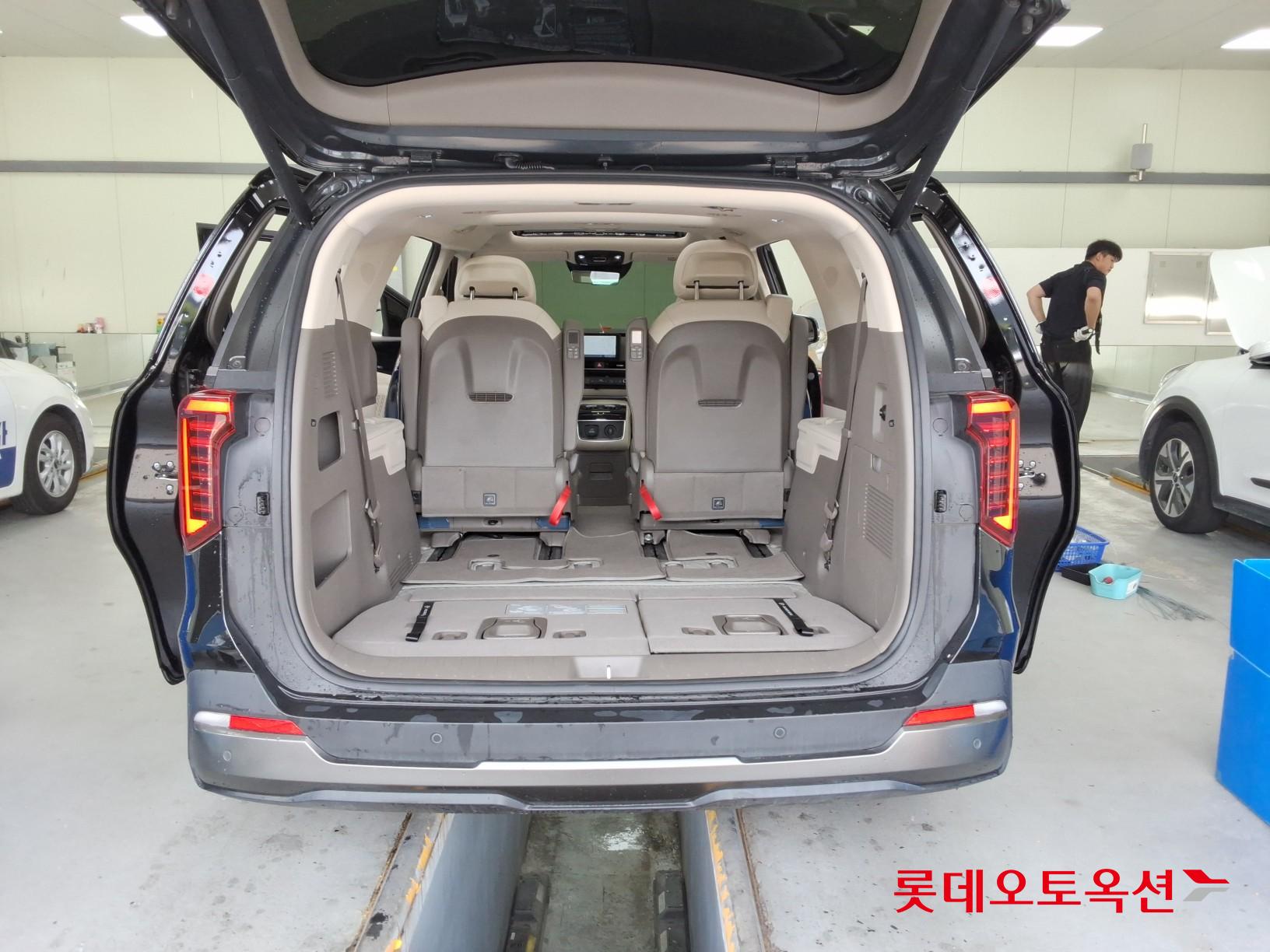 2025 - kia carnival