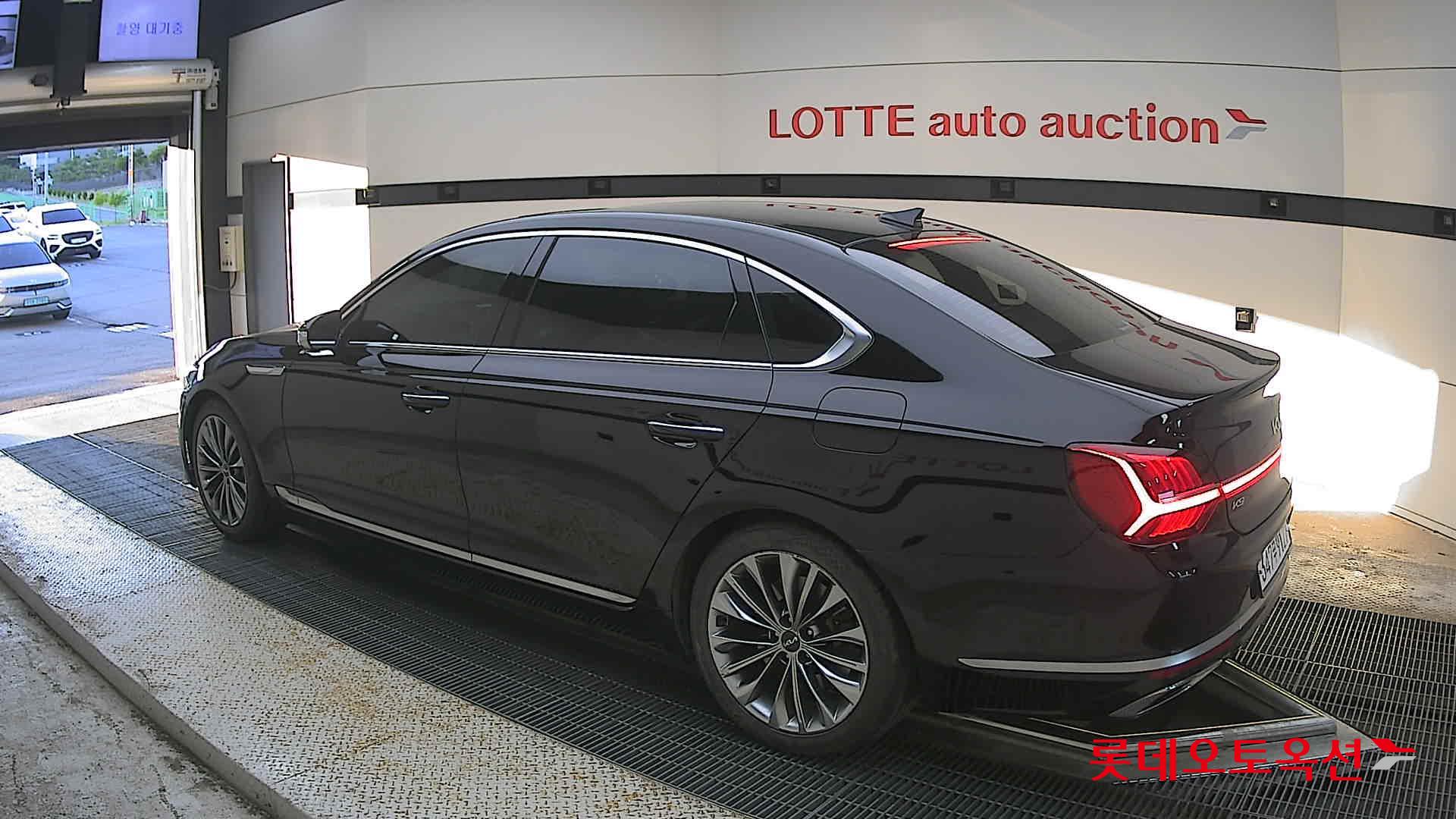 2023 - kia k9