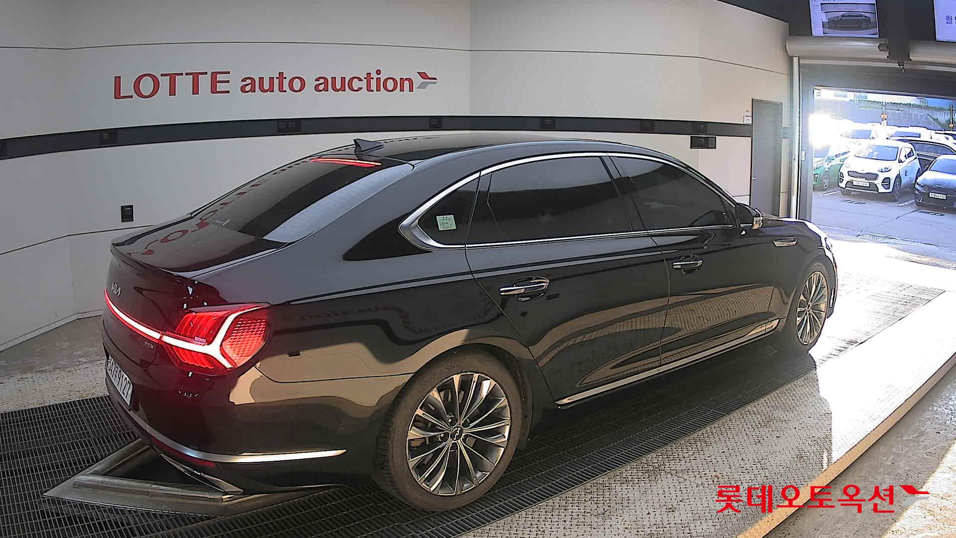 2023 - kia k9