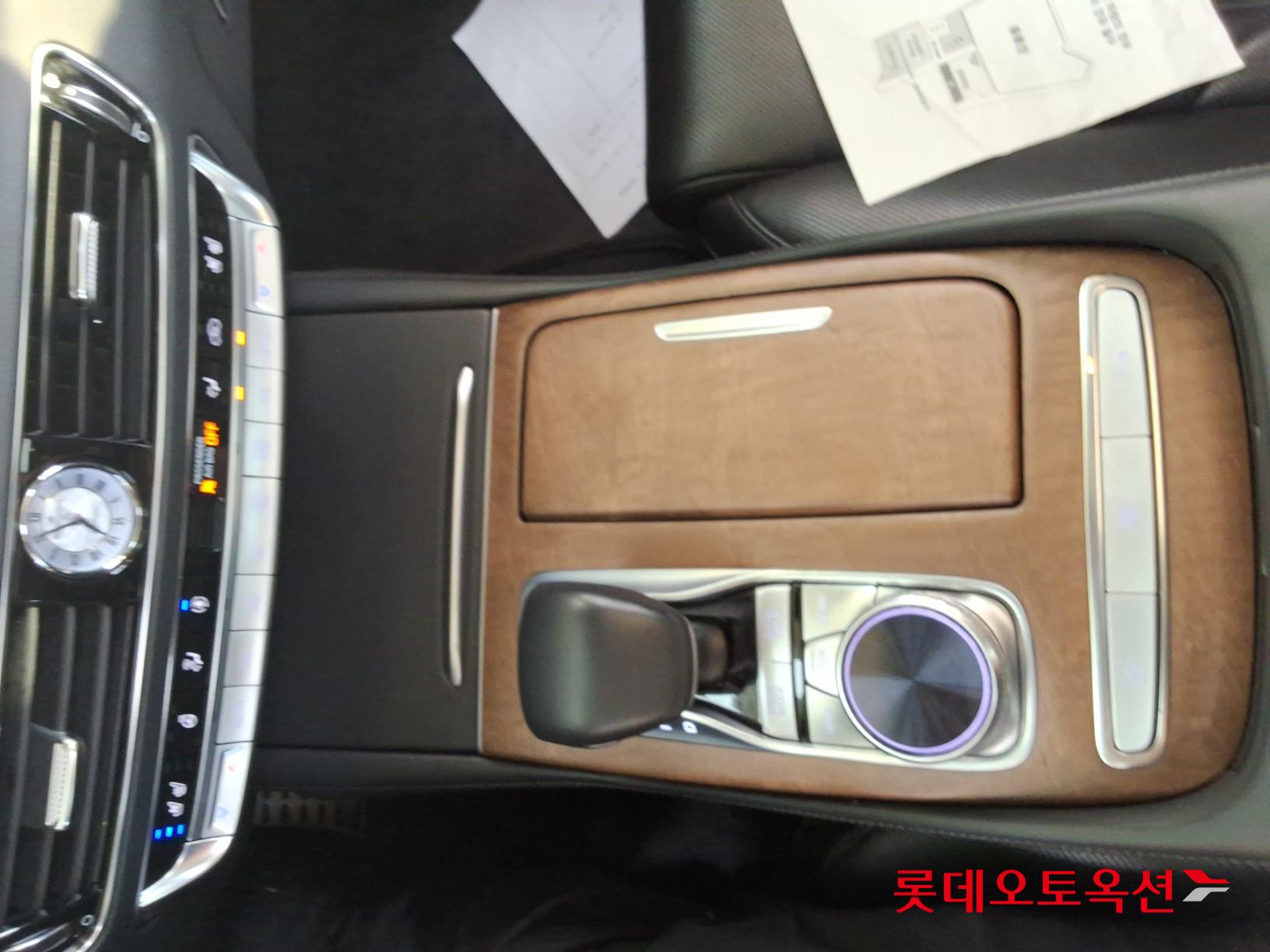 2023 - kia k9