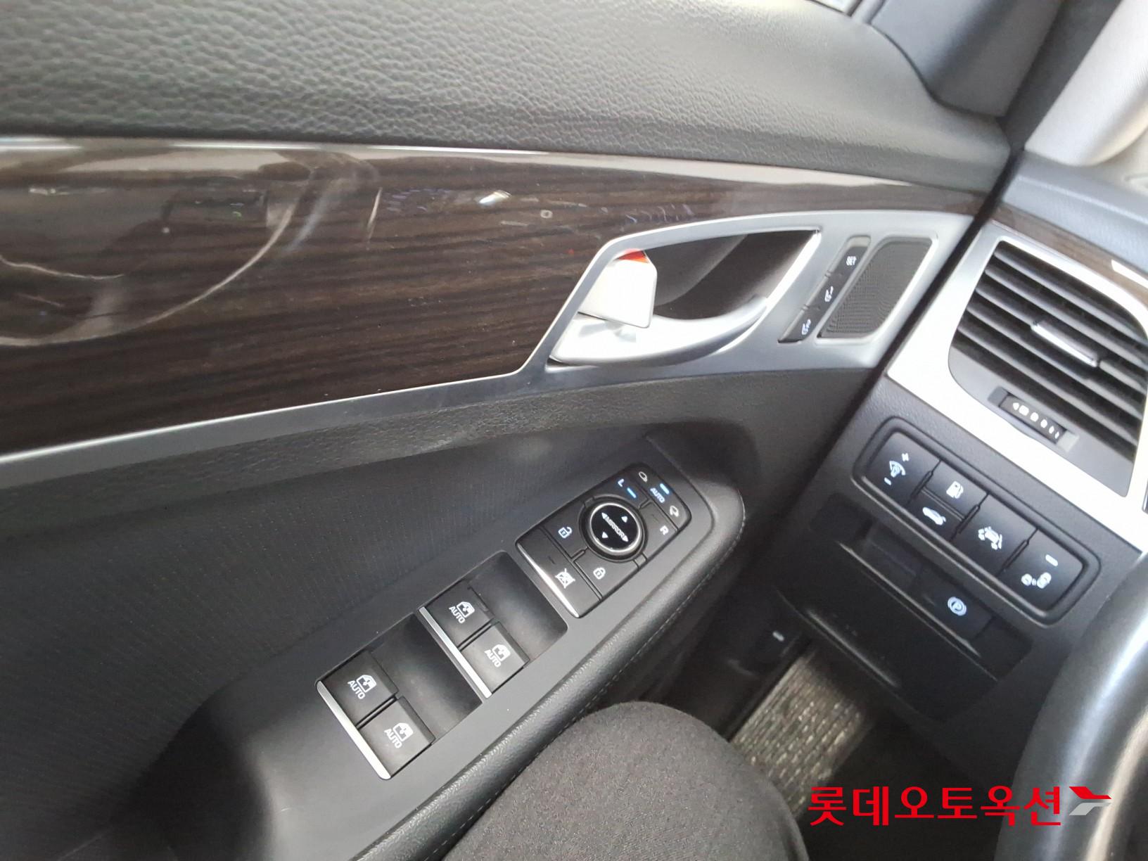 2017 - genesis g80