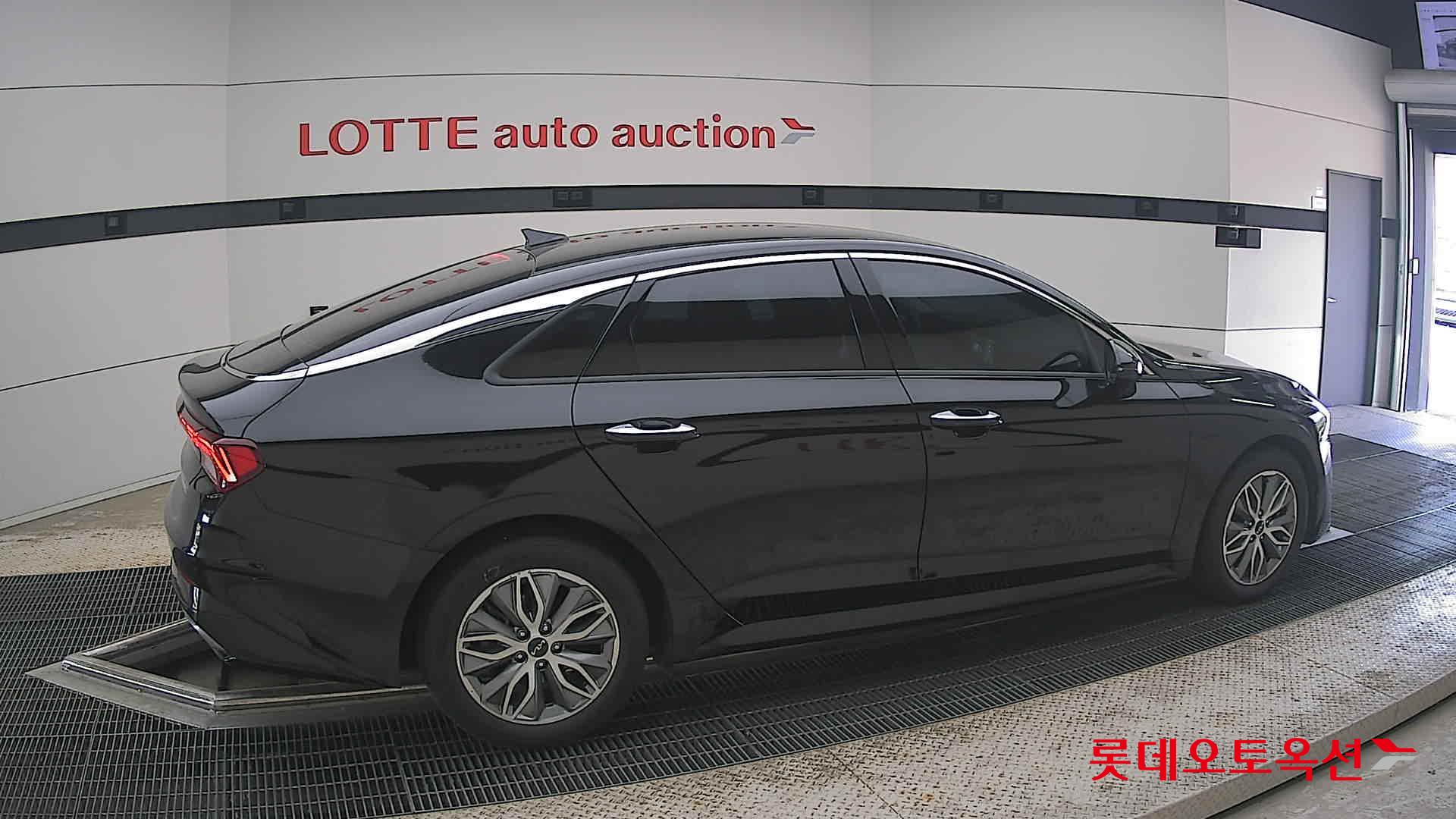 2023 - kia k5