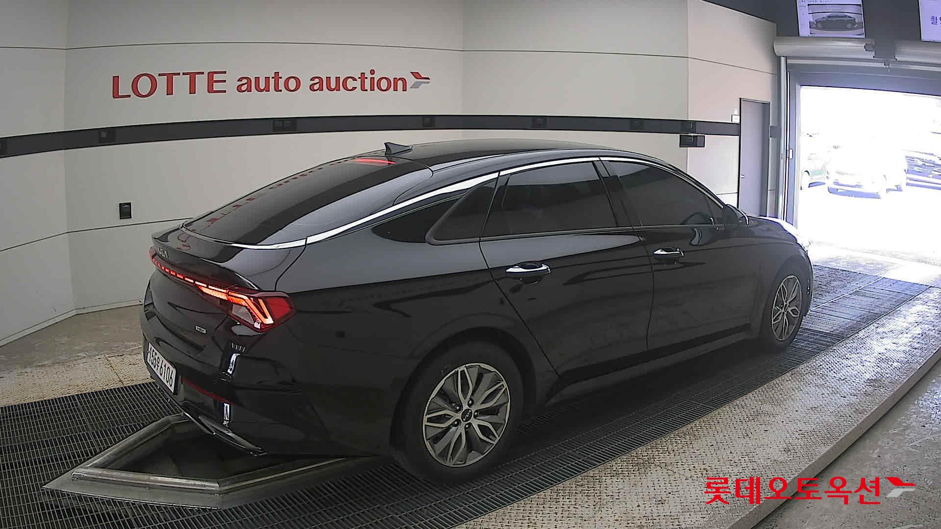 2023 - kia k5
