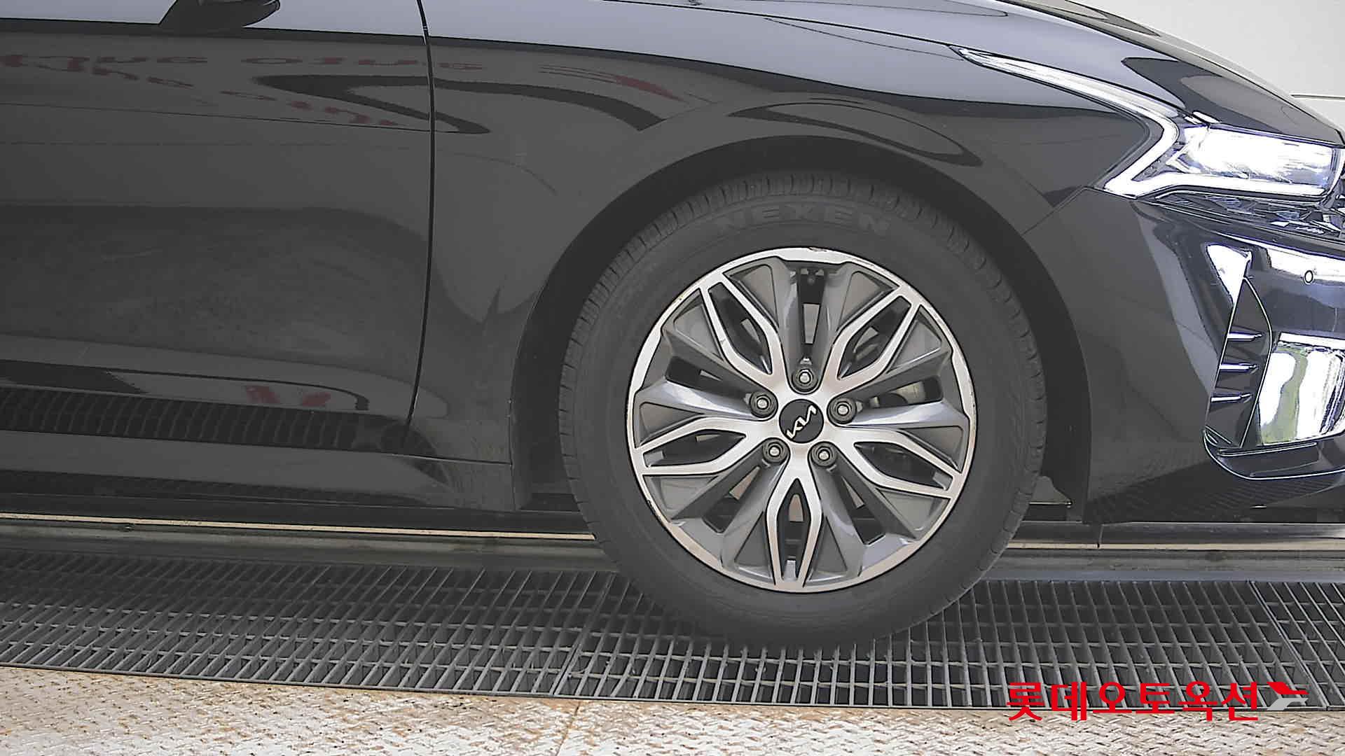 2023 - kia k5