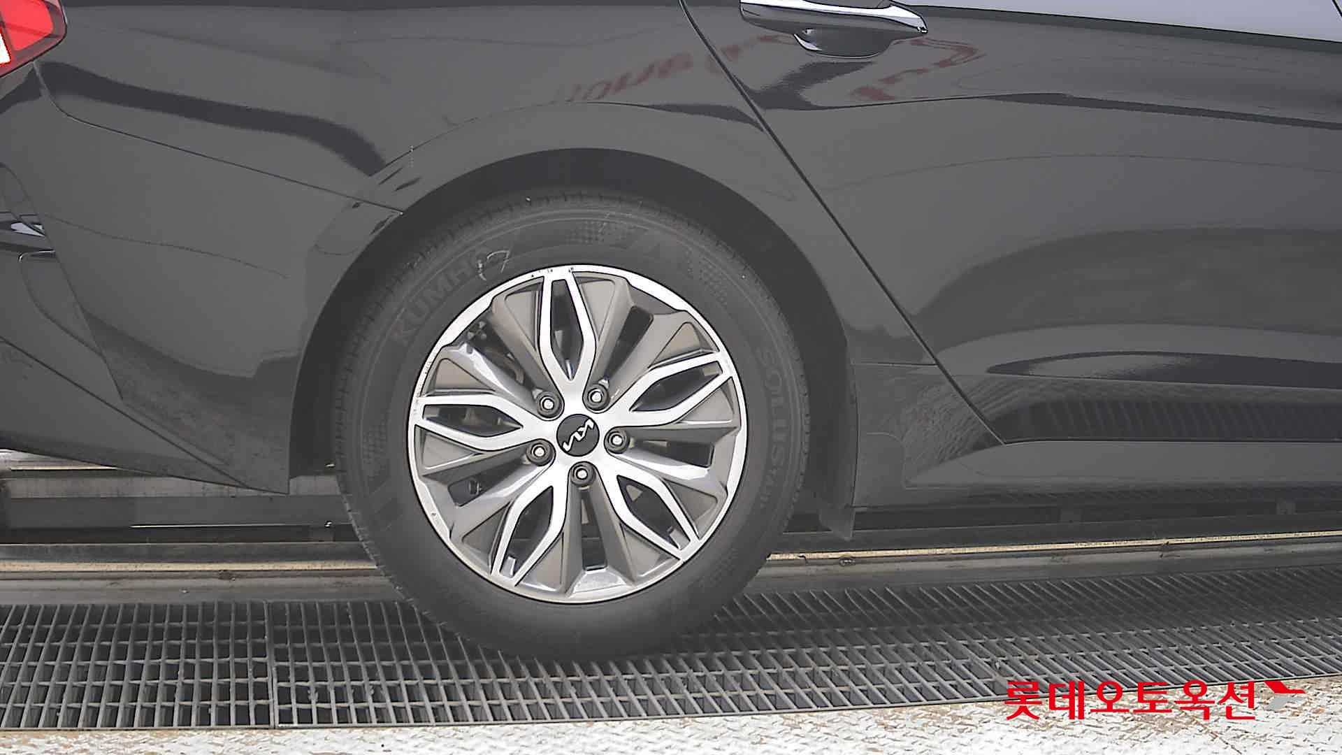 2023 - kia k5