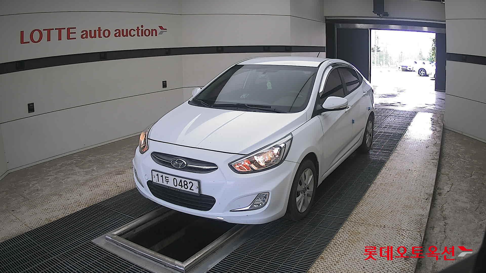2017 - hyundai accent