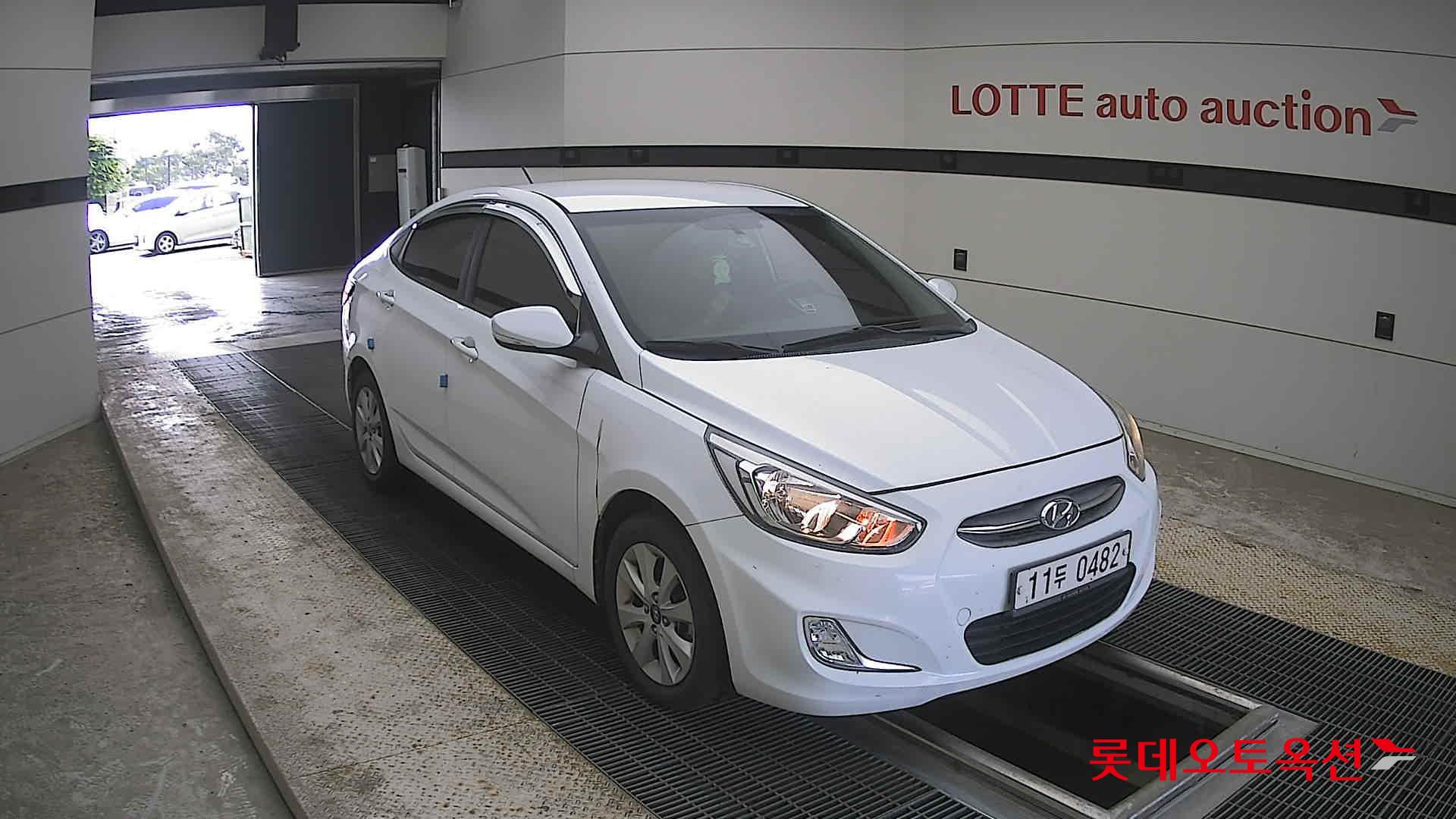 2017 - hyundai accent