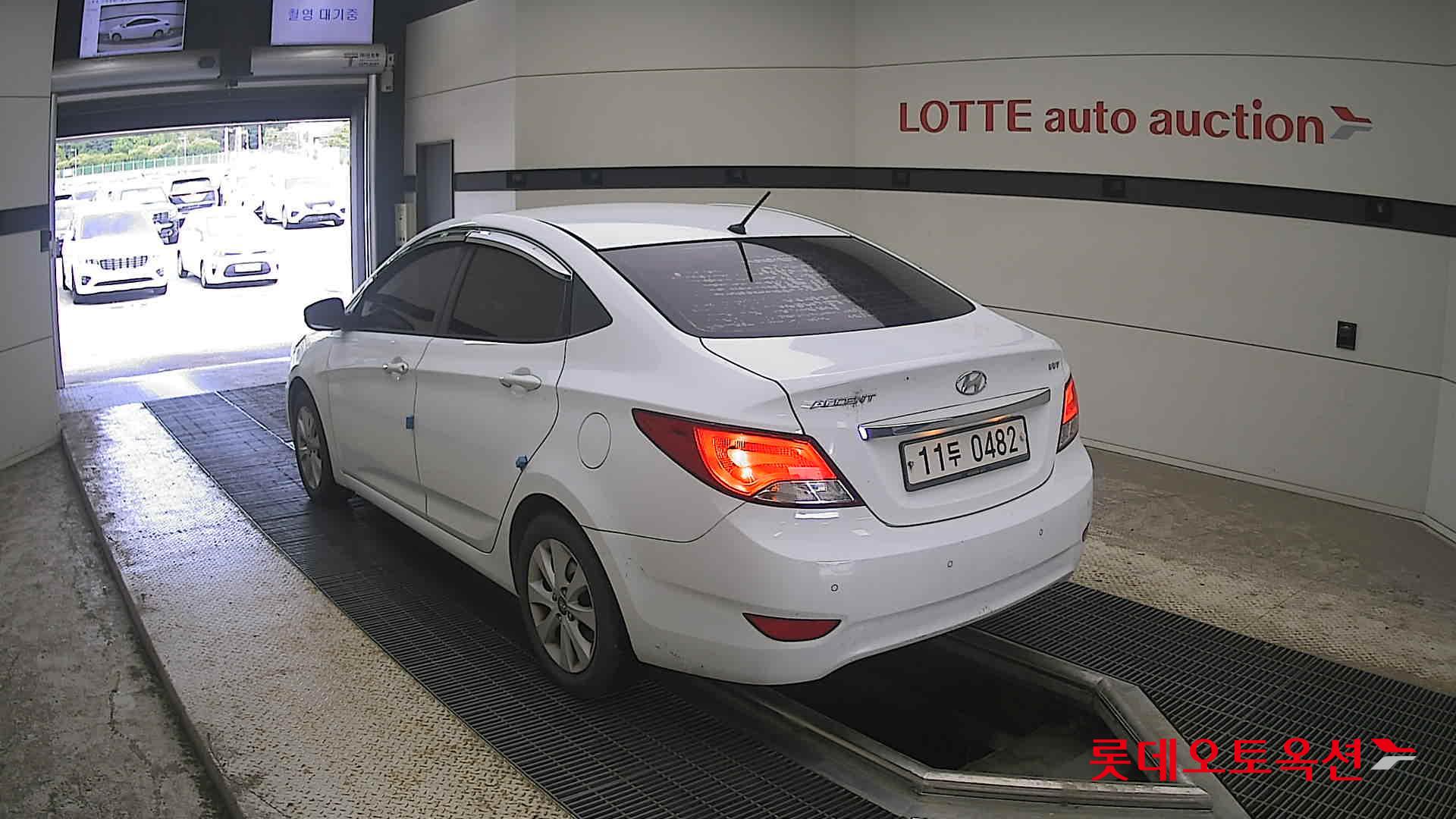 2017 - hyundai accent