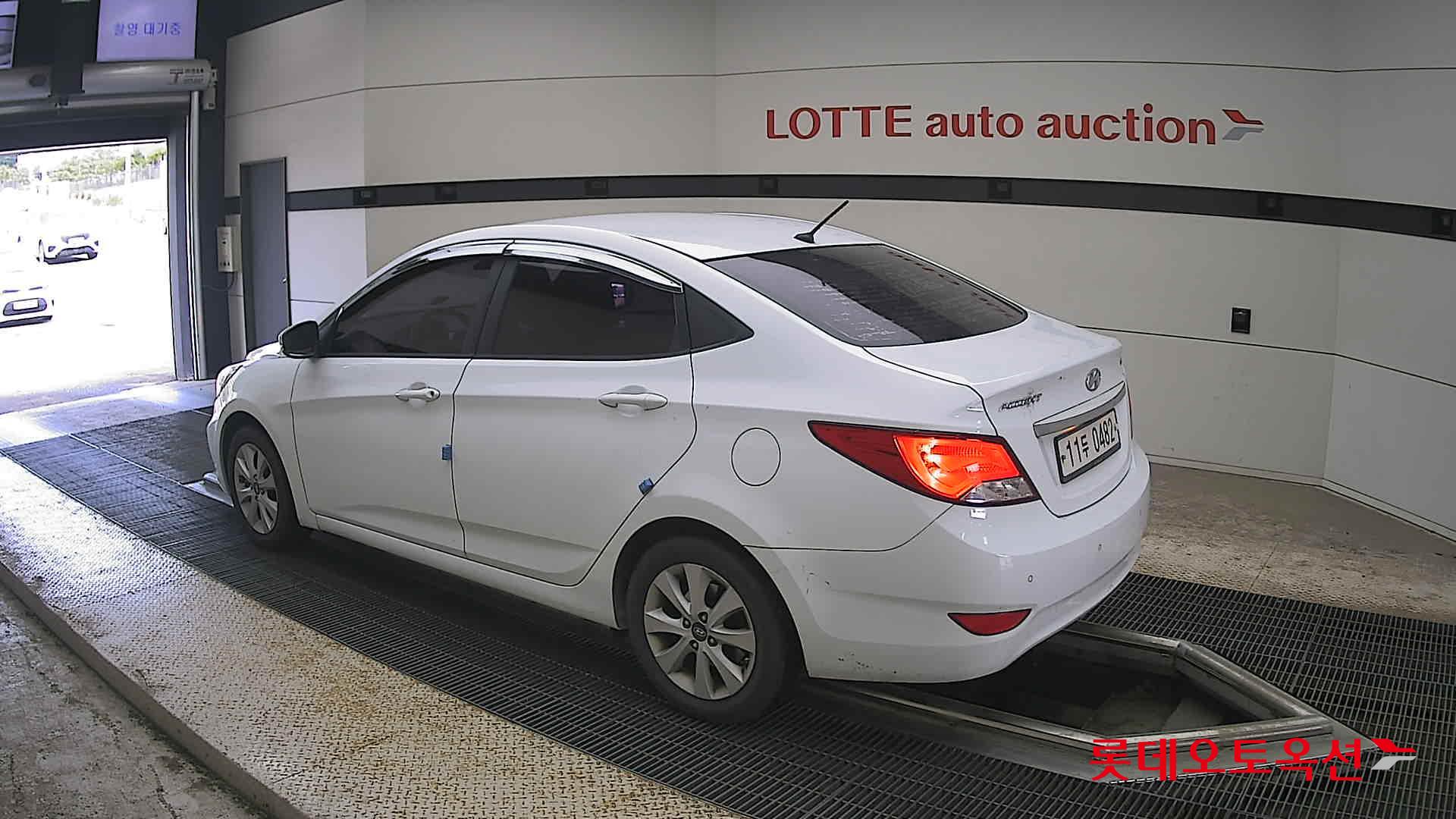 2017 - hyundai accent