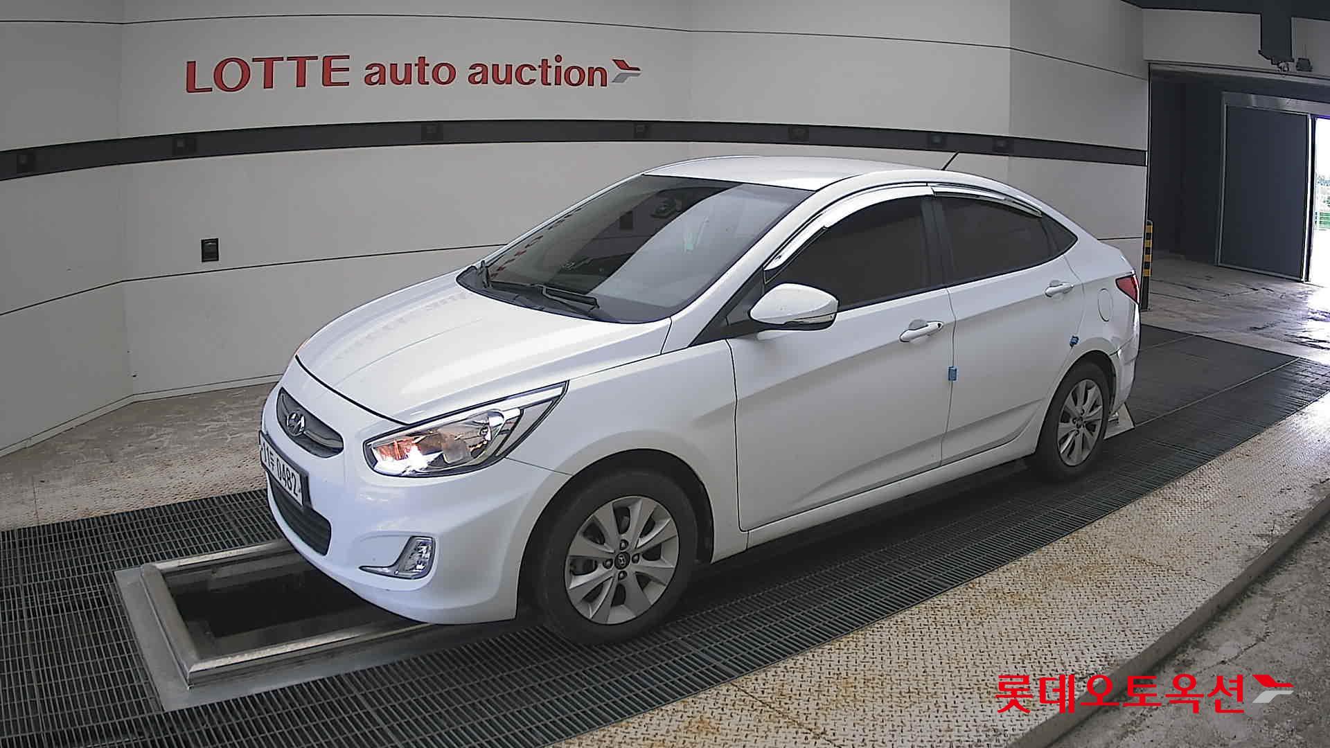 2017 - hyundai accent