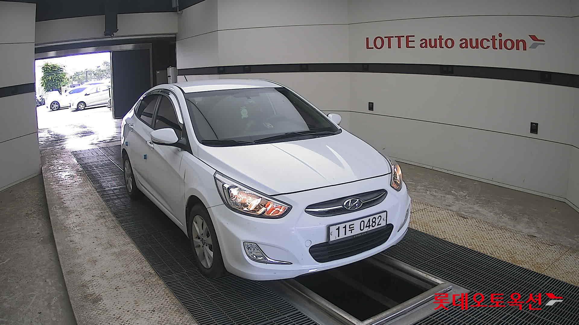 2017 - hyundai accent