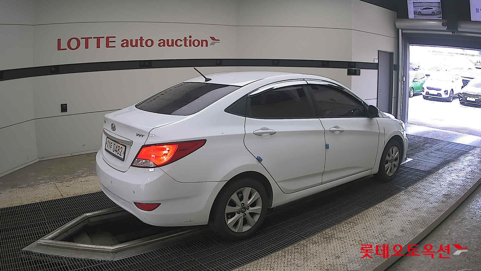 2017 - hyundai accent