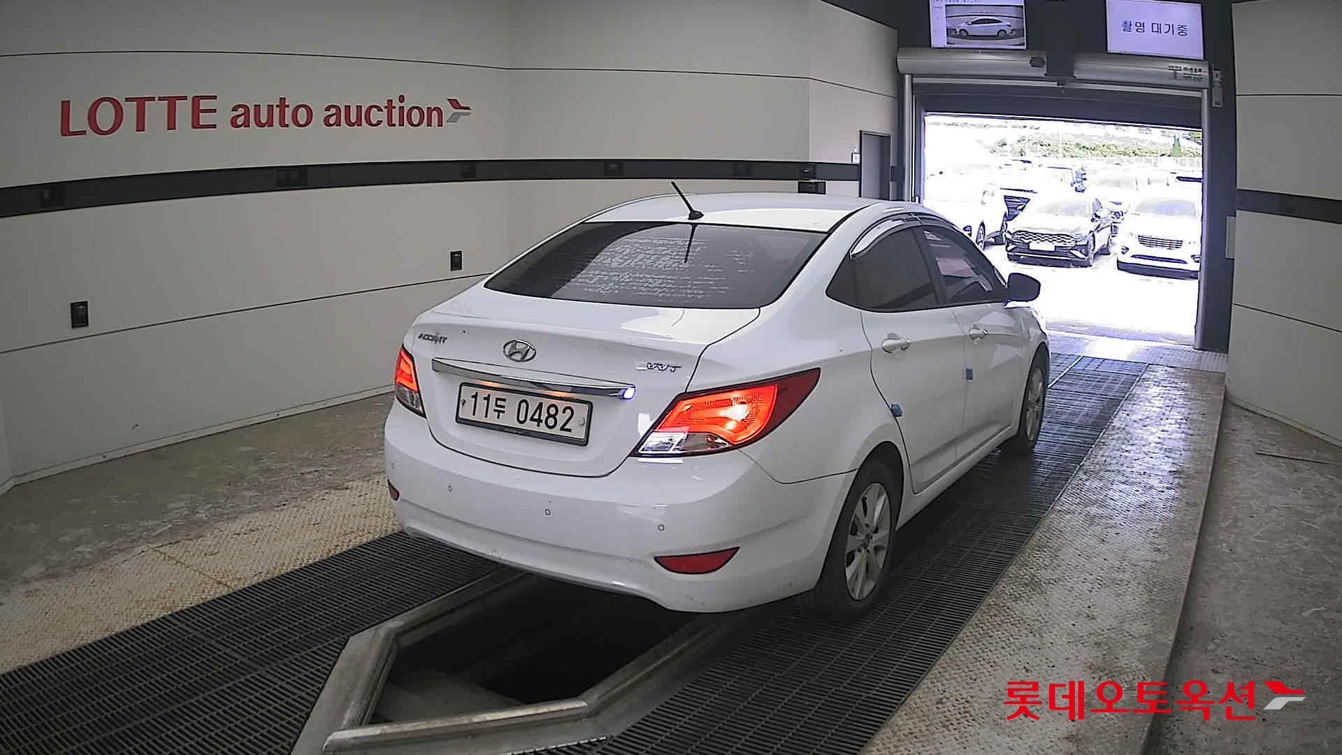 2017 - hyundai accent