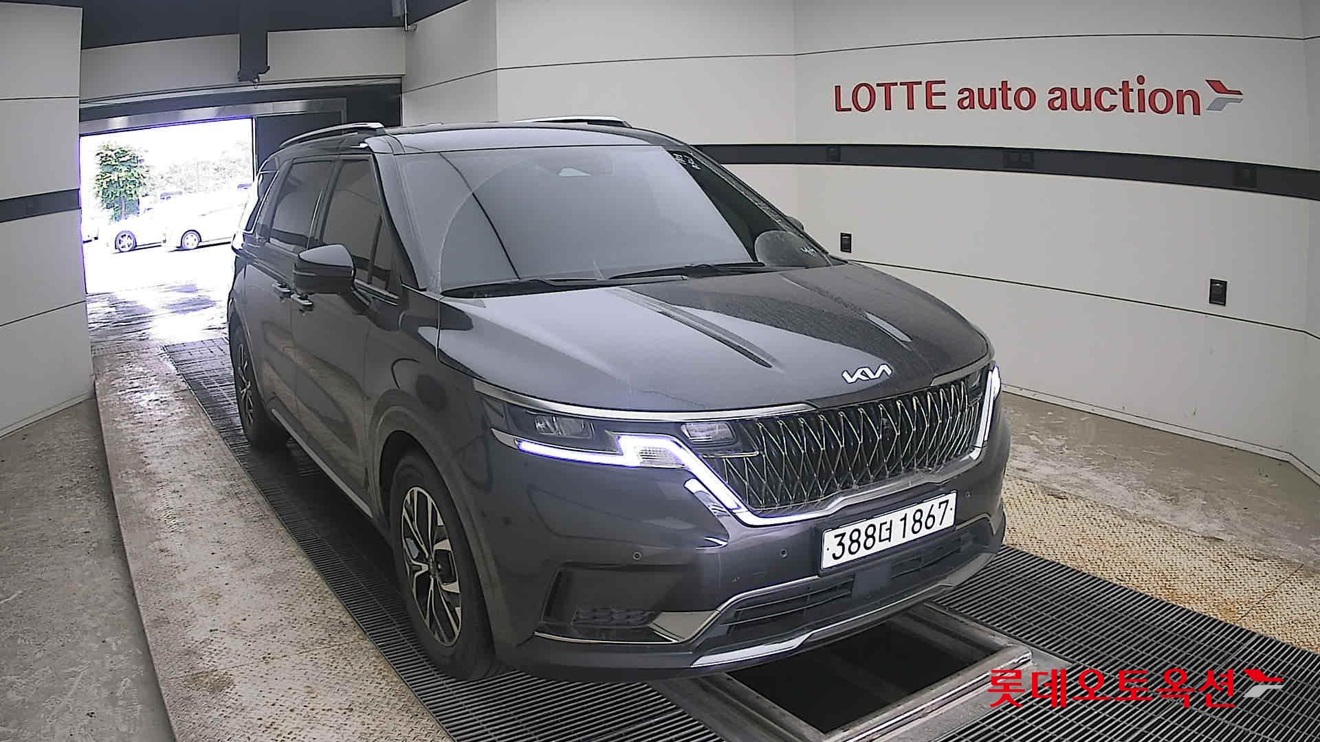 2023 - kia carnival