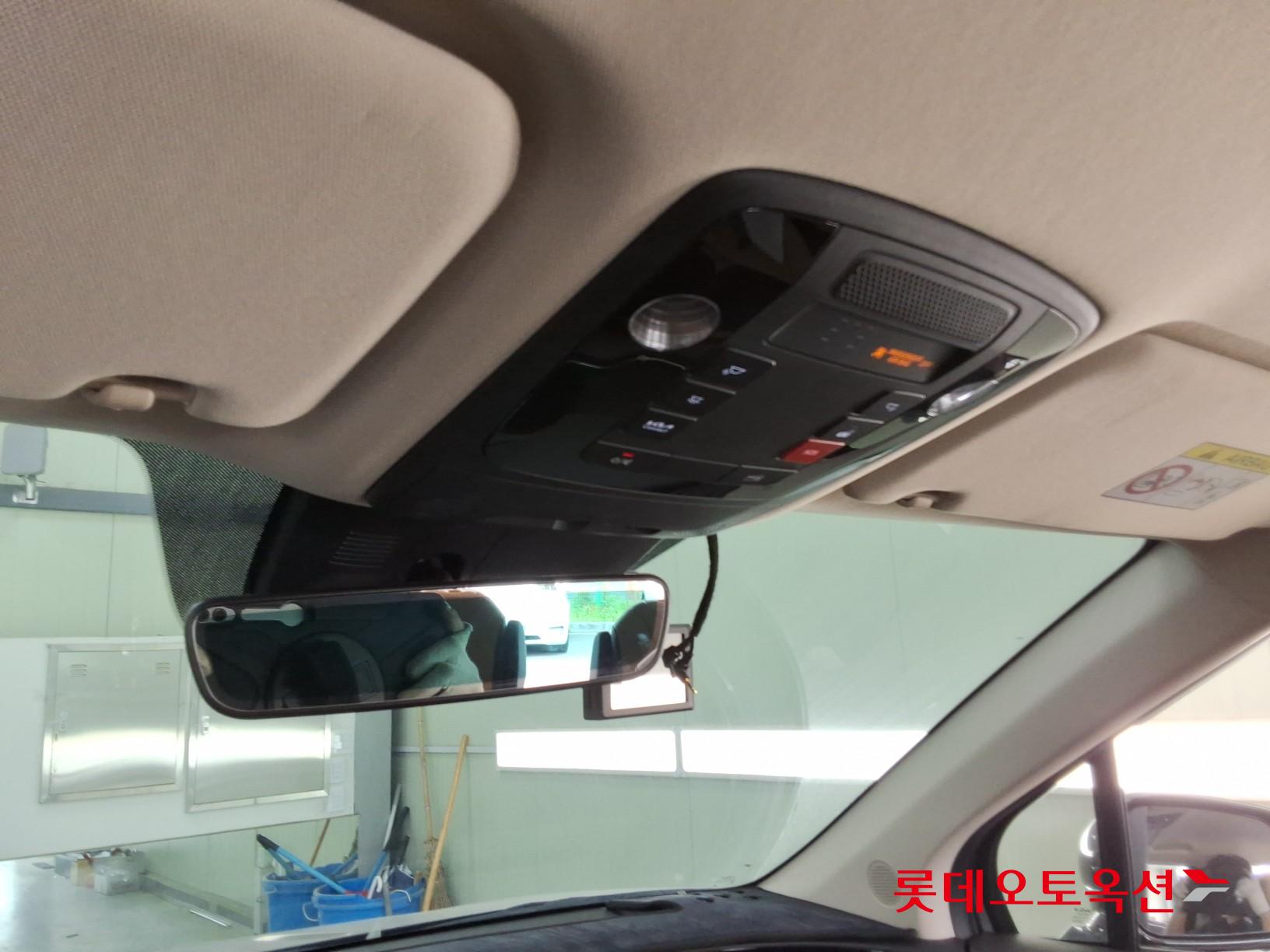 2023 - kia carnival