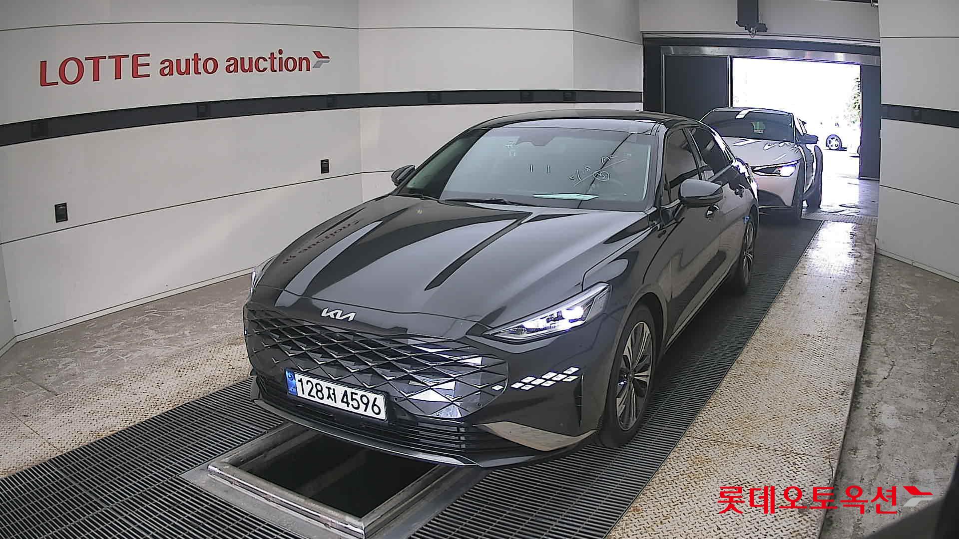 2023 - kia k8