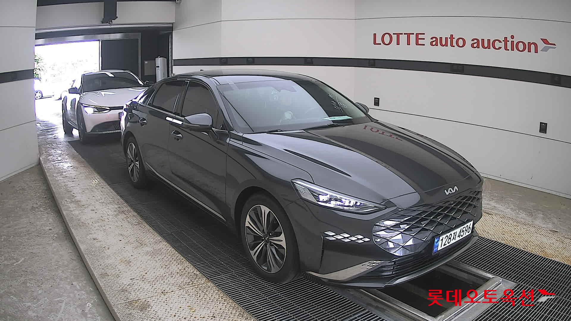 2023 - kia k8