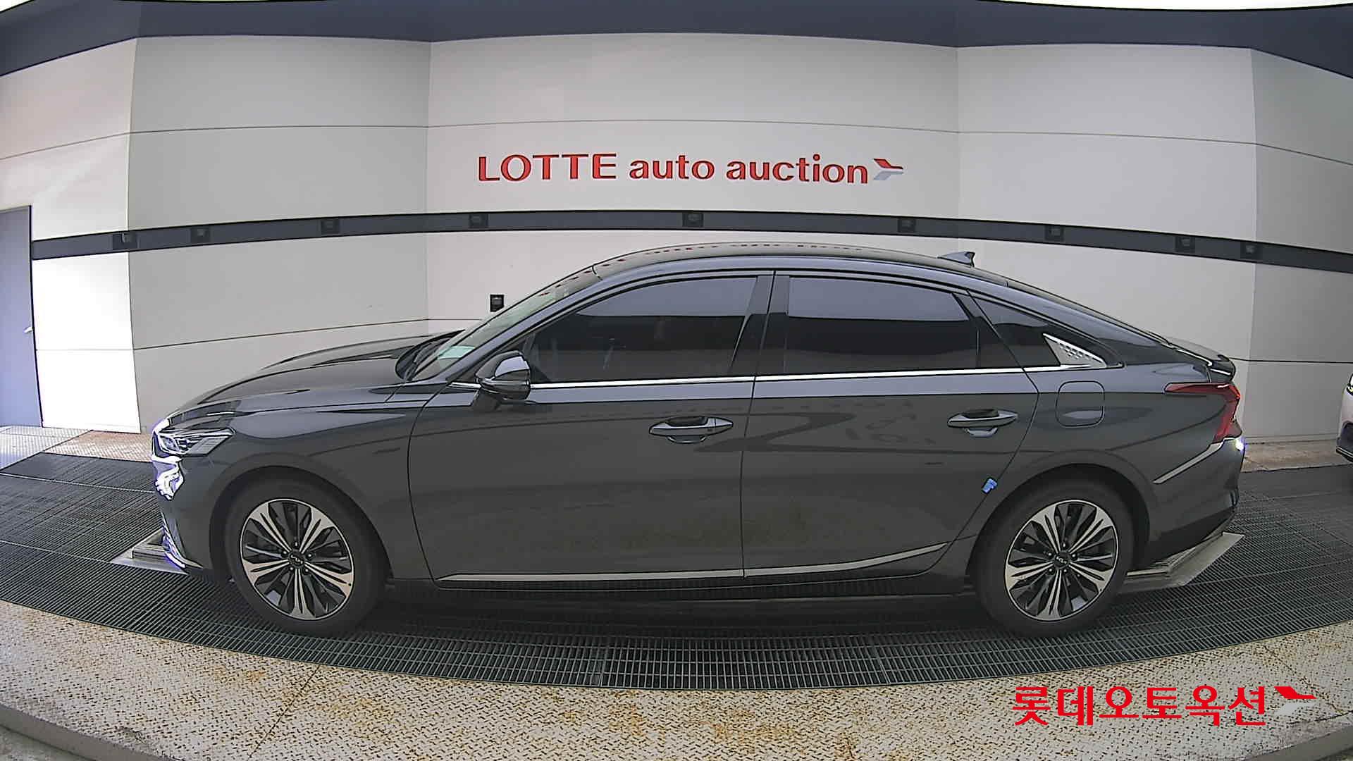 2023 - kia k8
