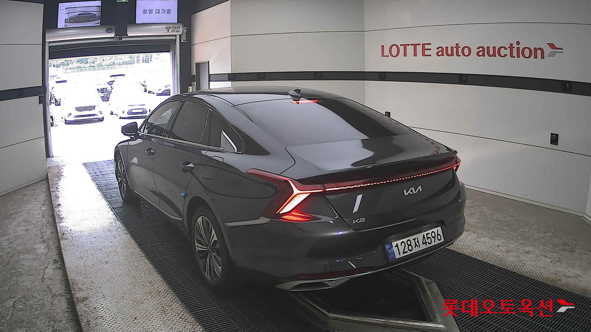 2023 - kia k8
