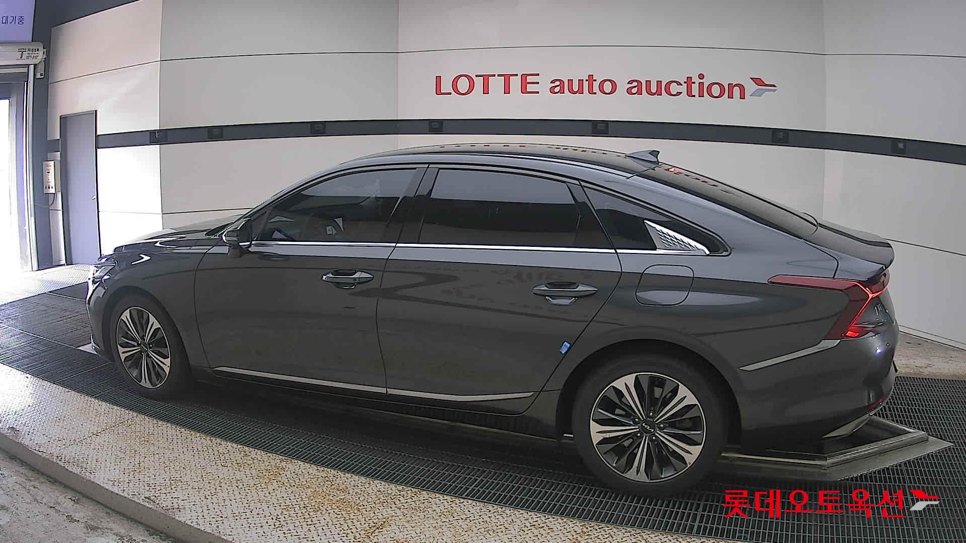 2023 - kia k8