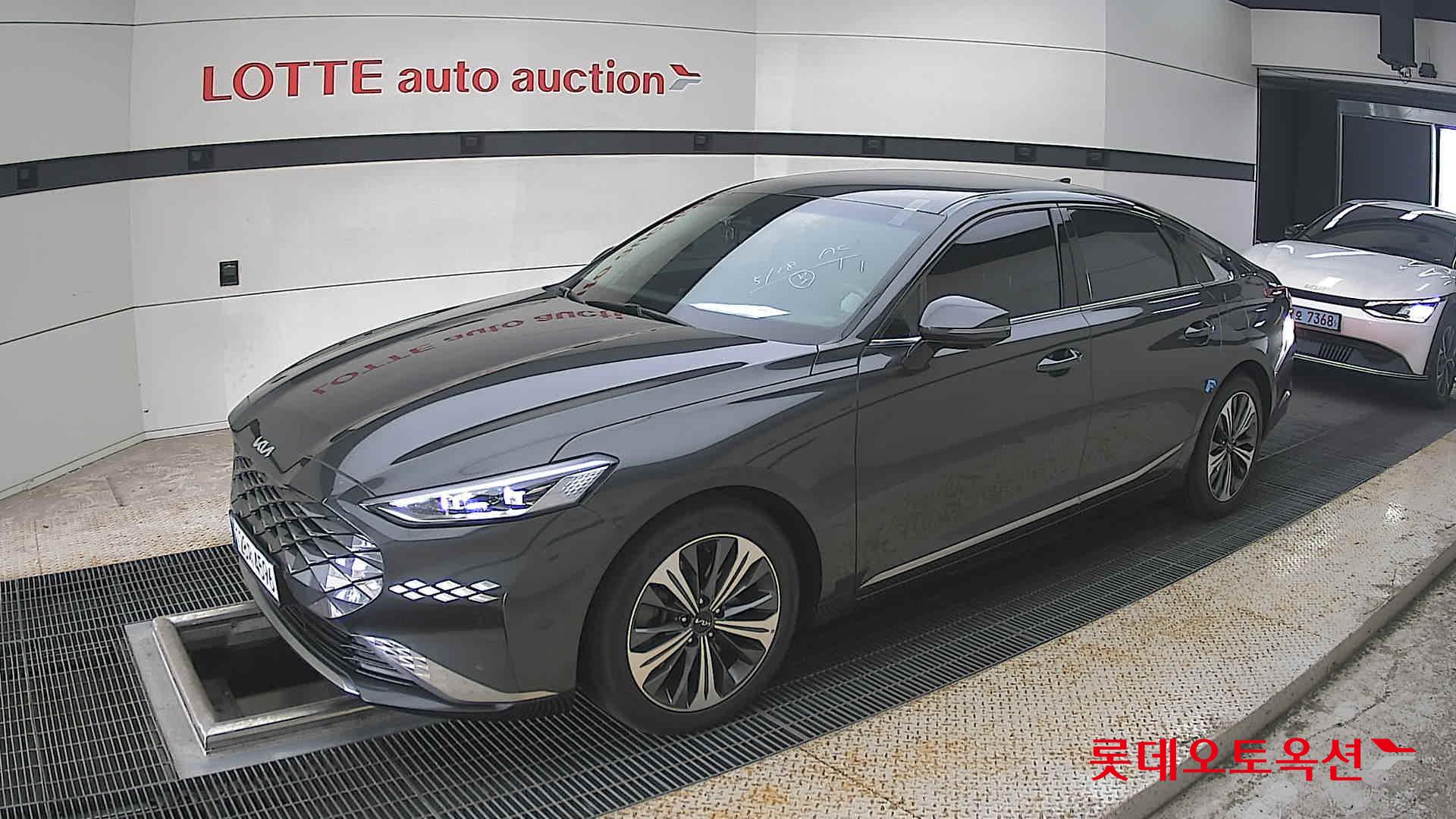 2023 - kia k8