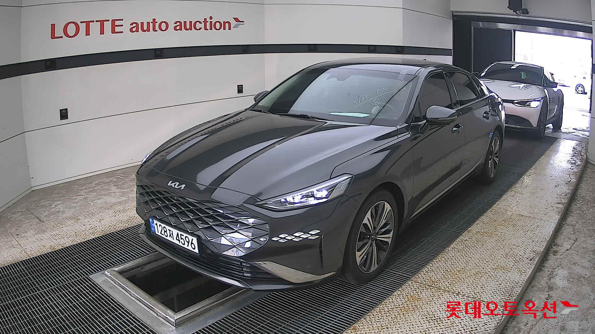 2023 - kia k8