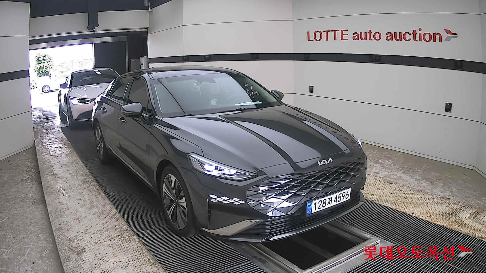 2023 - kia k8