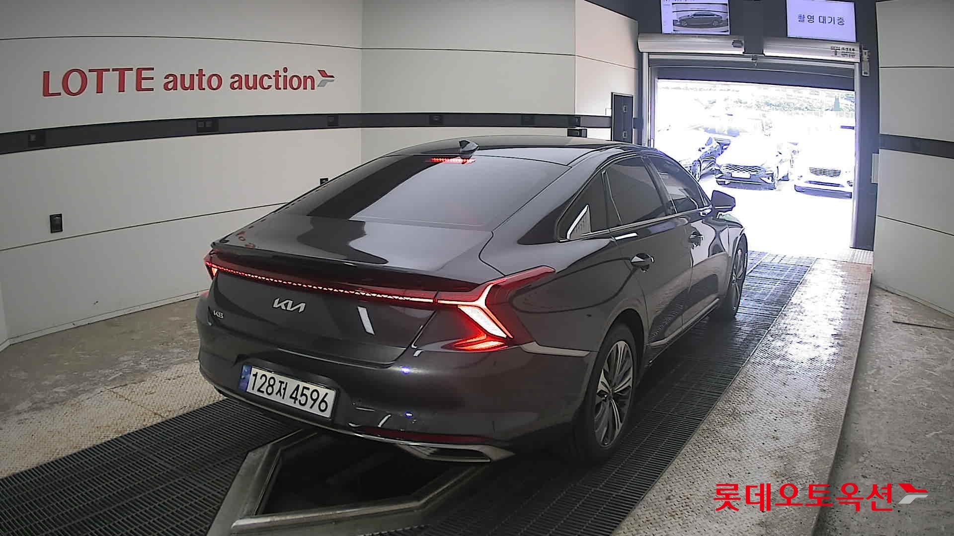 2023 - kia k8