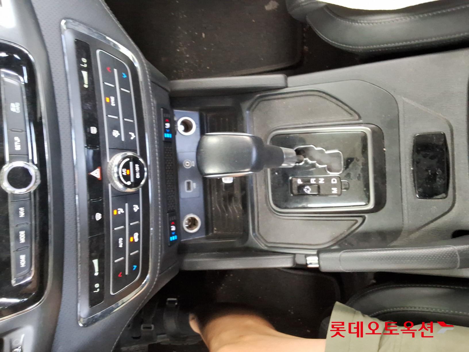 2021 - ssangyong rexton