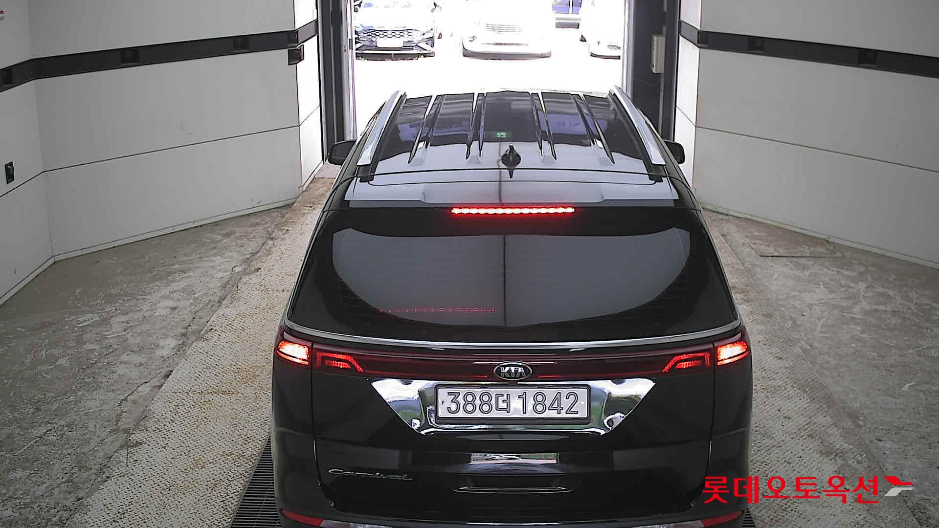 2021 - kia carnival