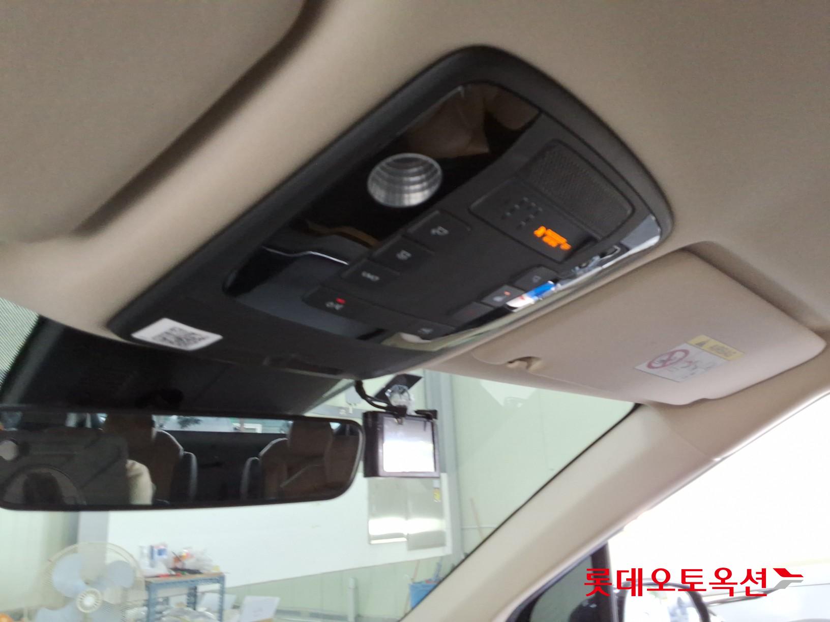 2021 - kia carnival