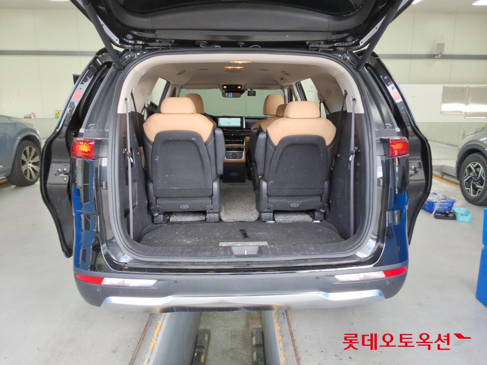 2021 - kia carnival