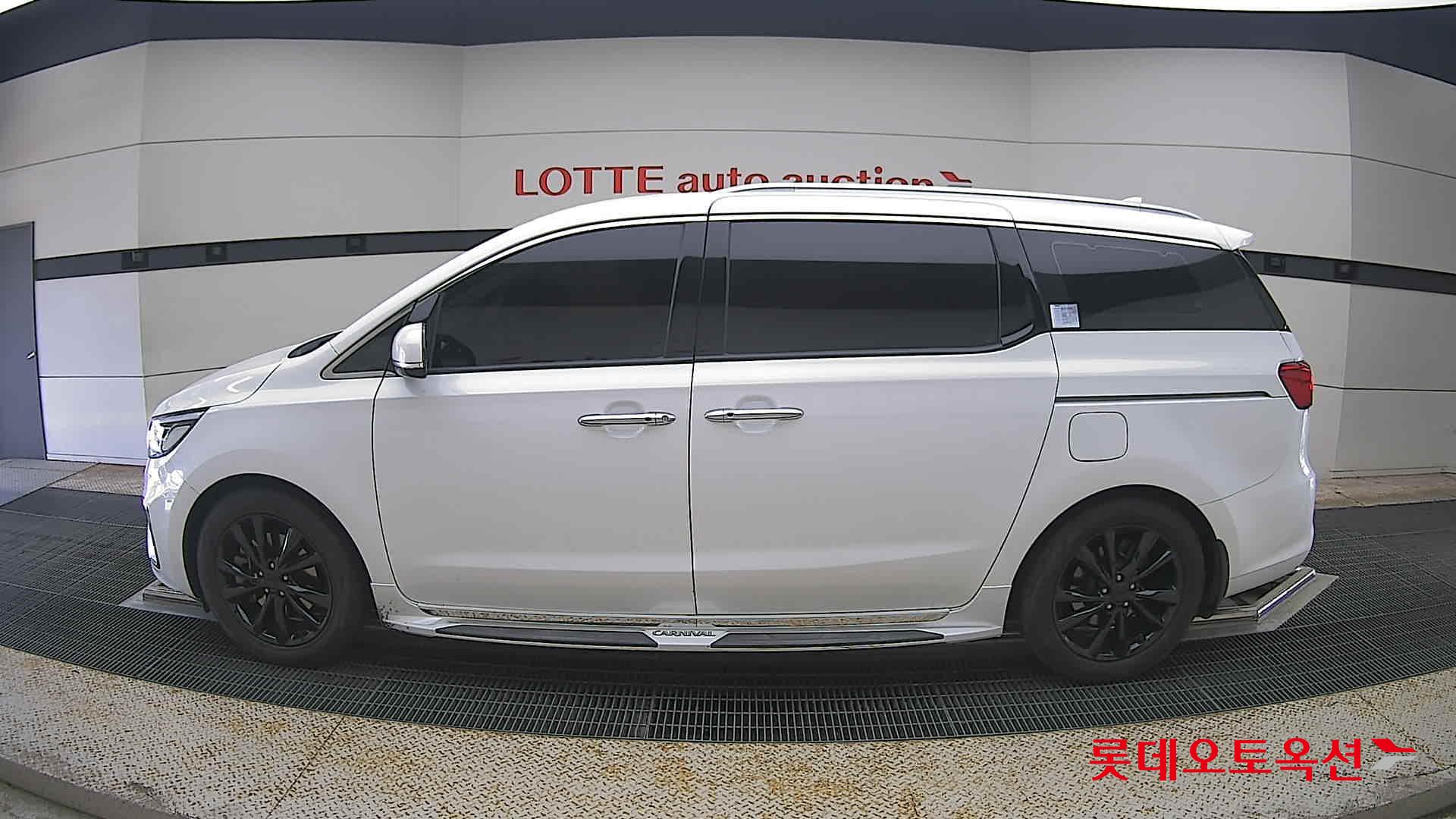 2019 - kia carnival