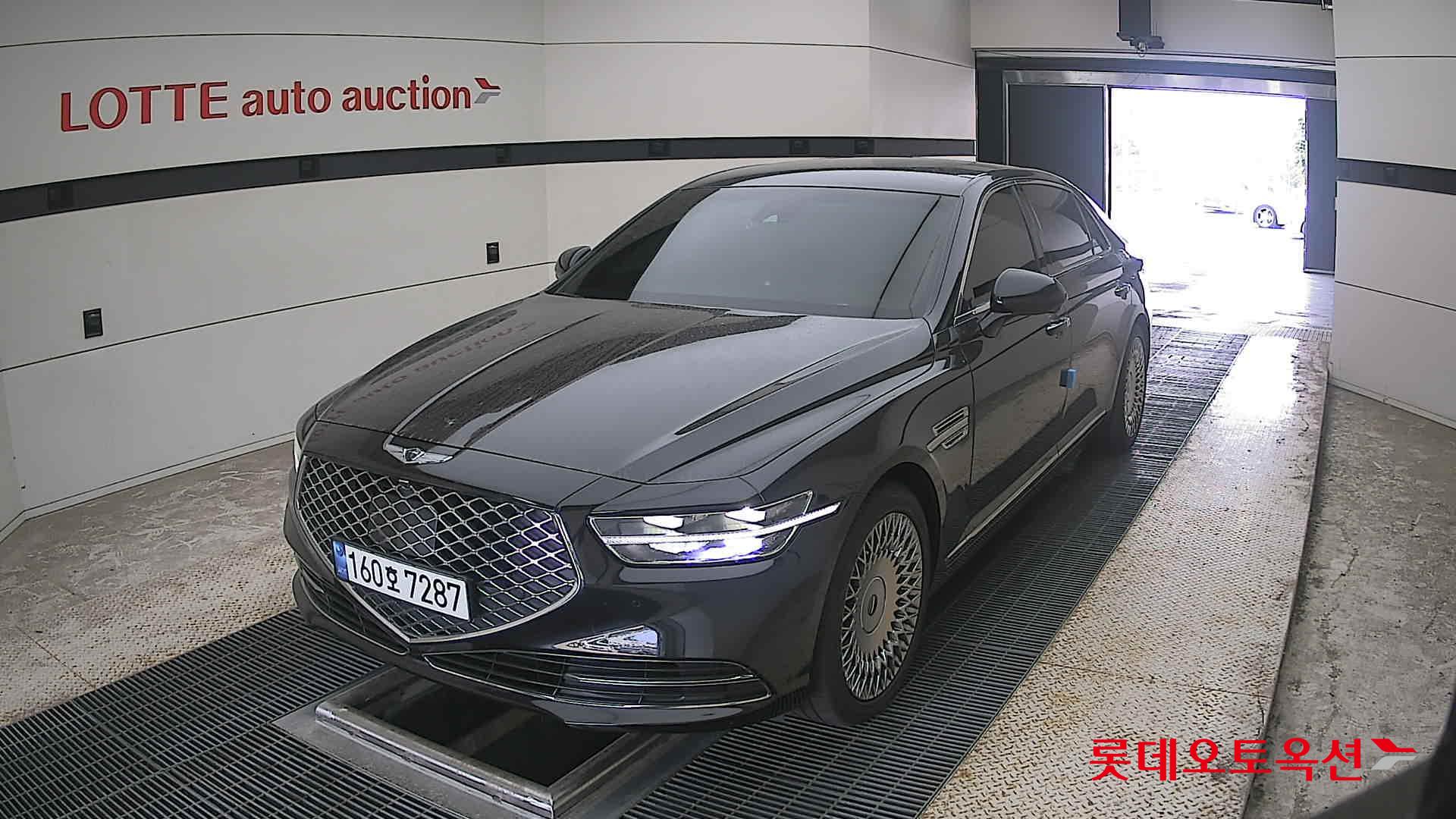 2021 - genesis g90