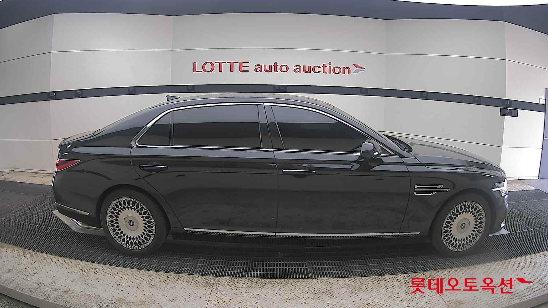2021 - genesis g90