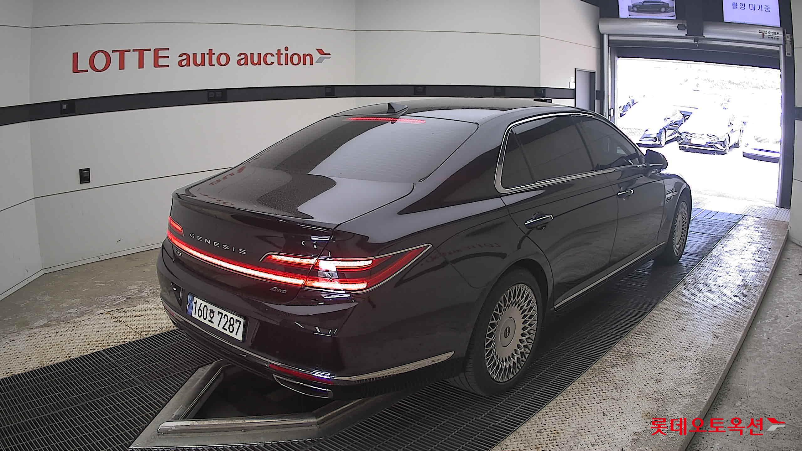 2021 - genesis g90