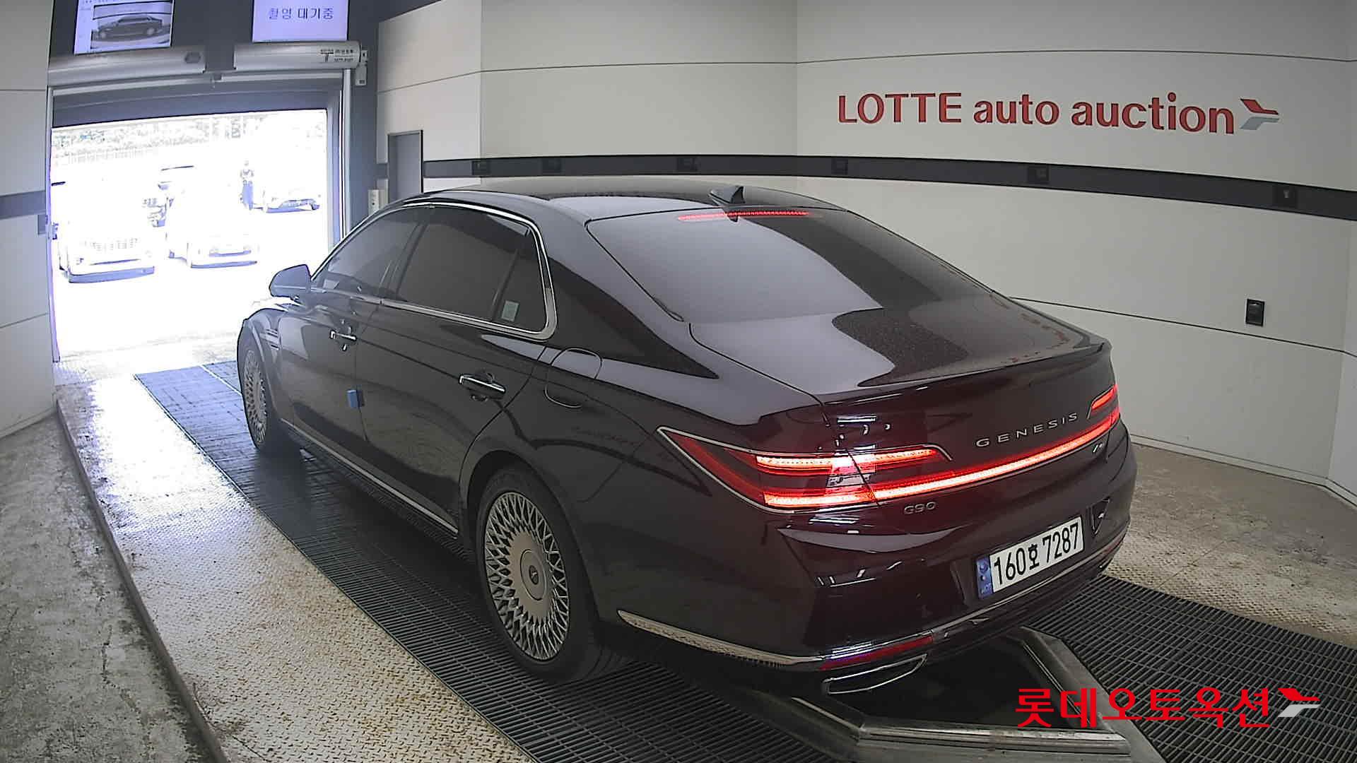 2021 - genesis g90