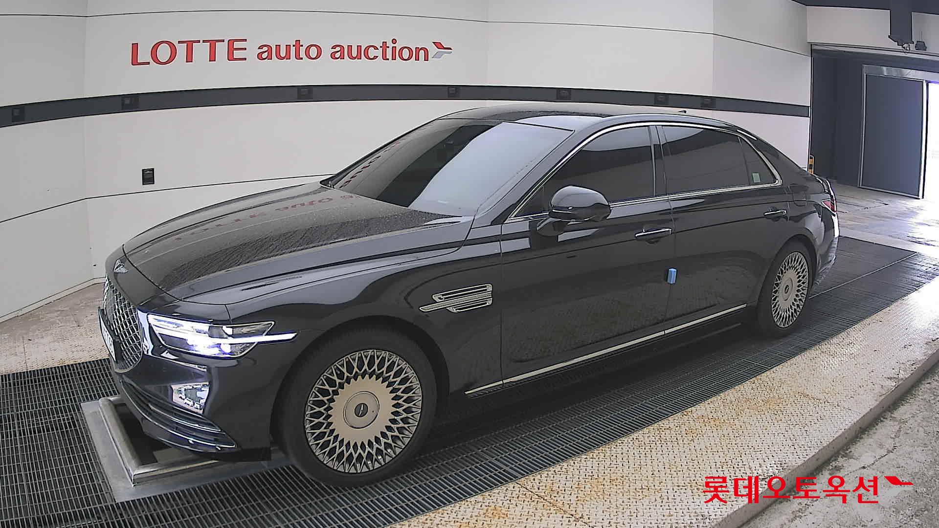 2021 - genesis g90