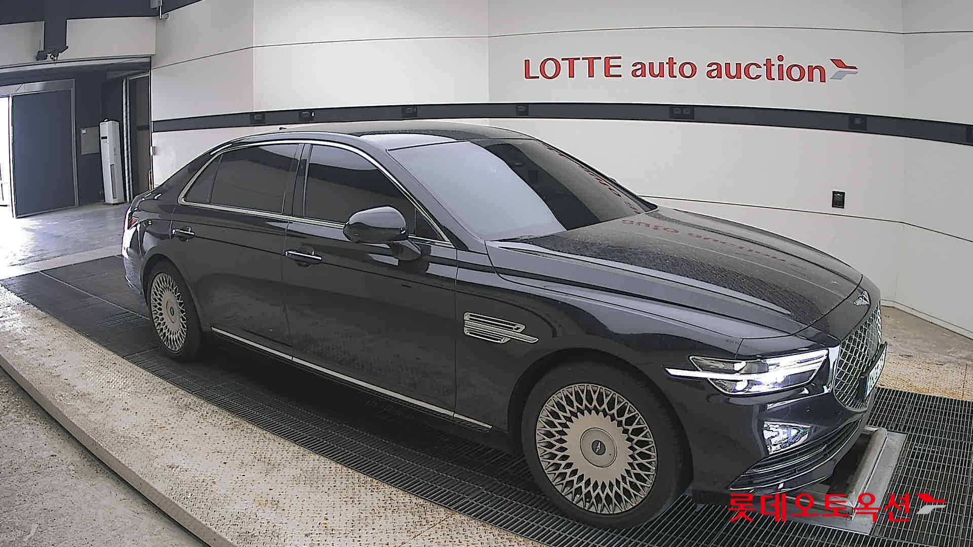 2021 - genesis g90