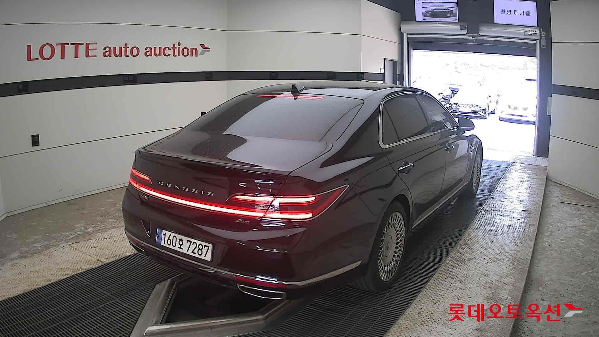 2021 - genesis g90
