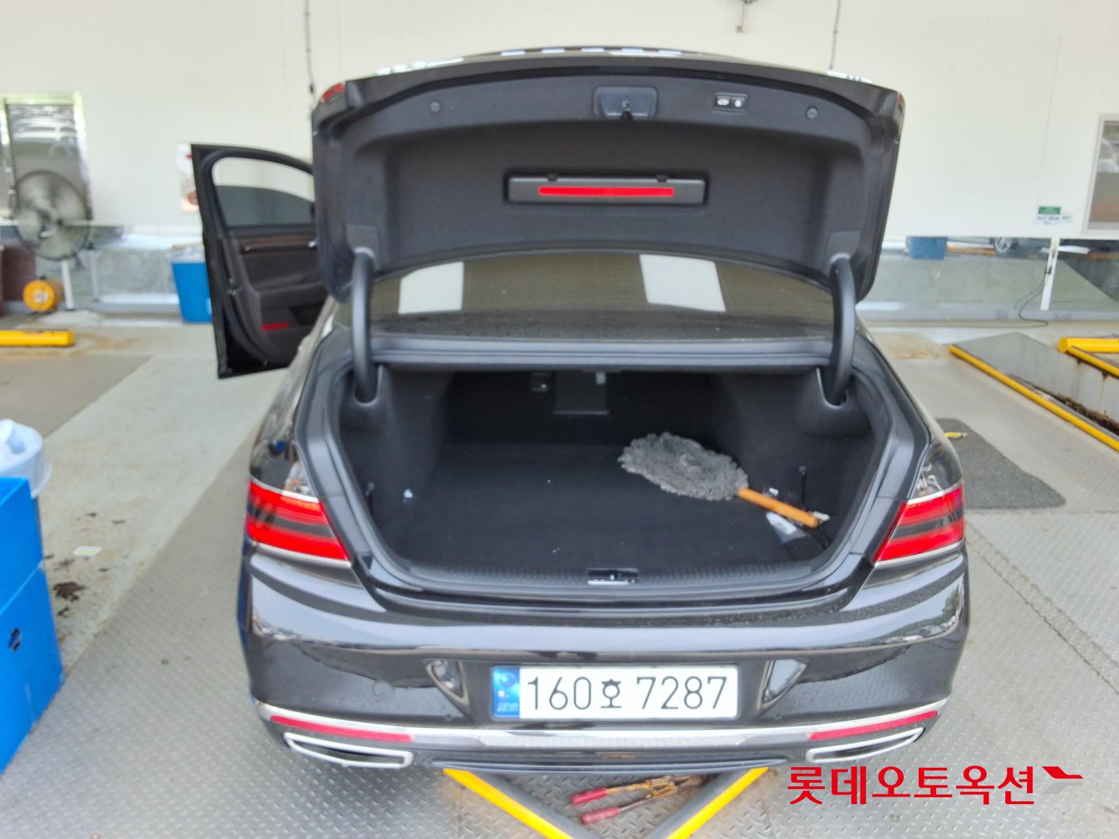 2021 - genesis g90