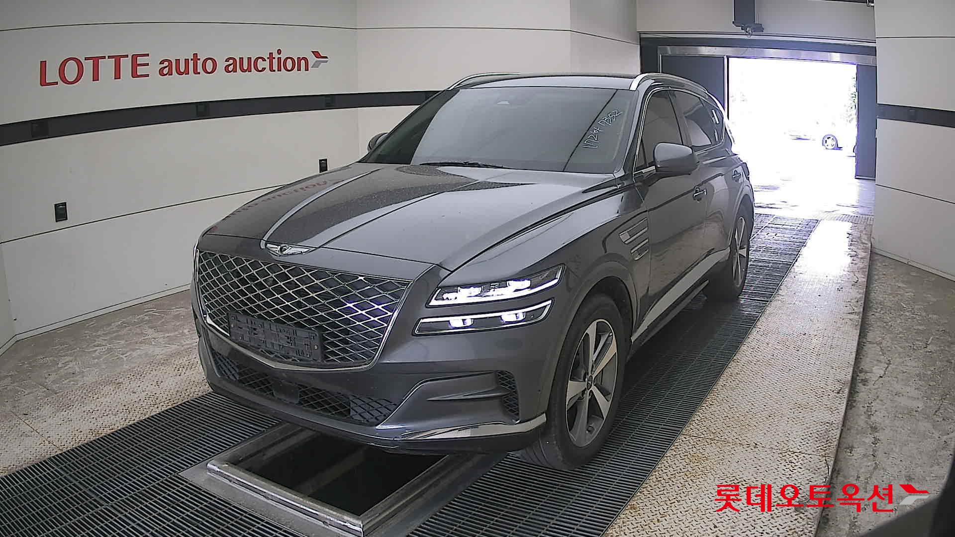 2022 - genesis gv80