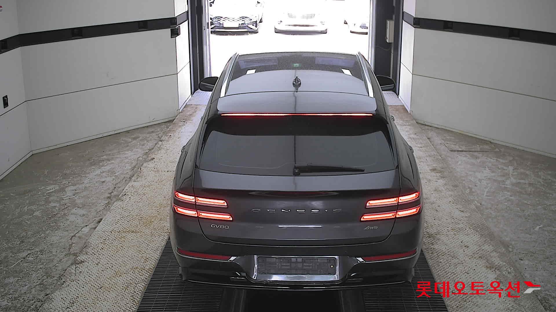 2022 - genesis gv80