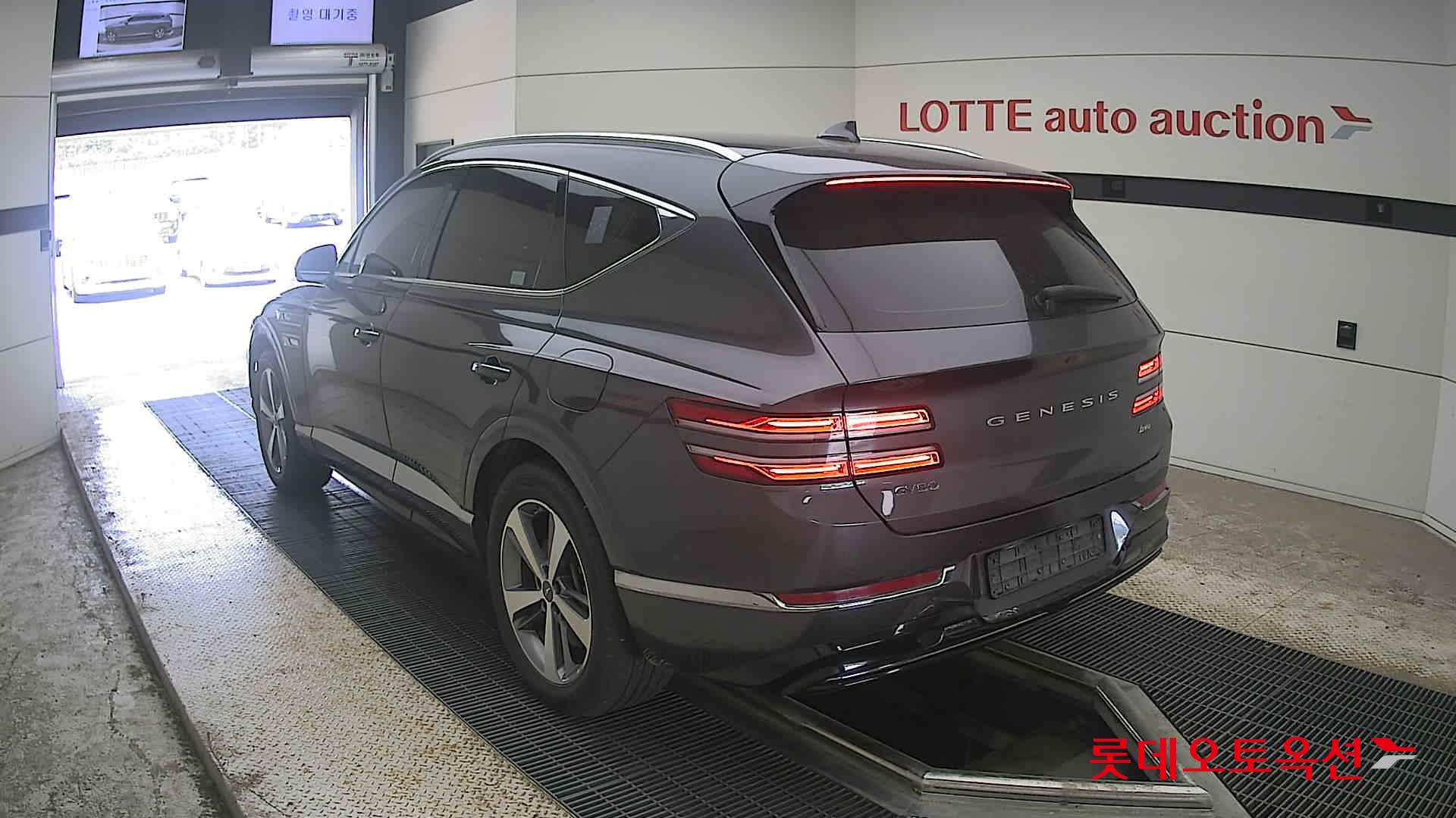 2022 - genesis gv80