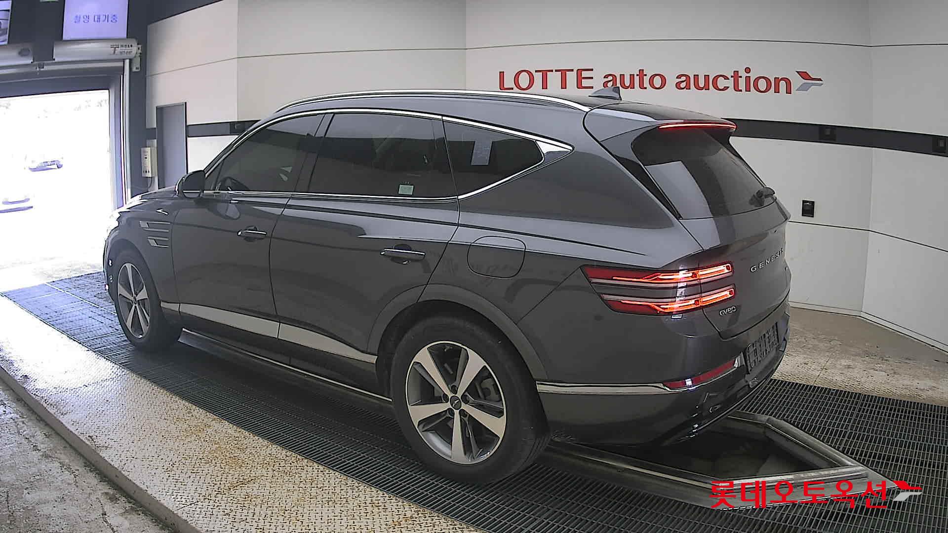 2022 - genesis gv80