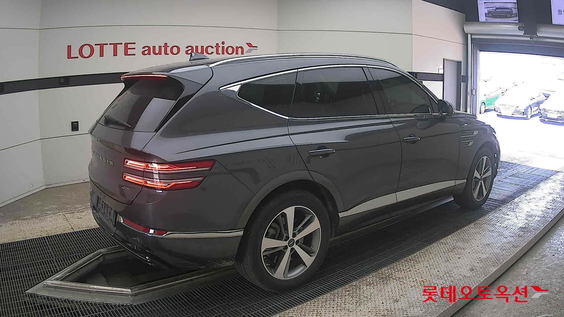 2022 - genesis gv80