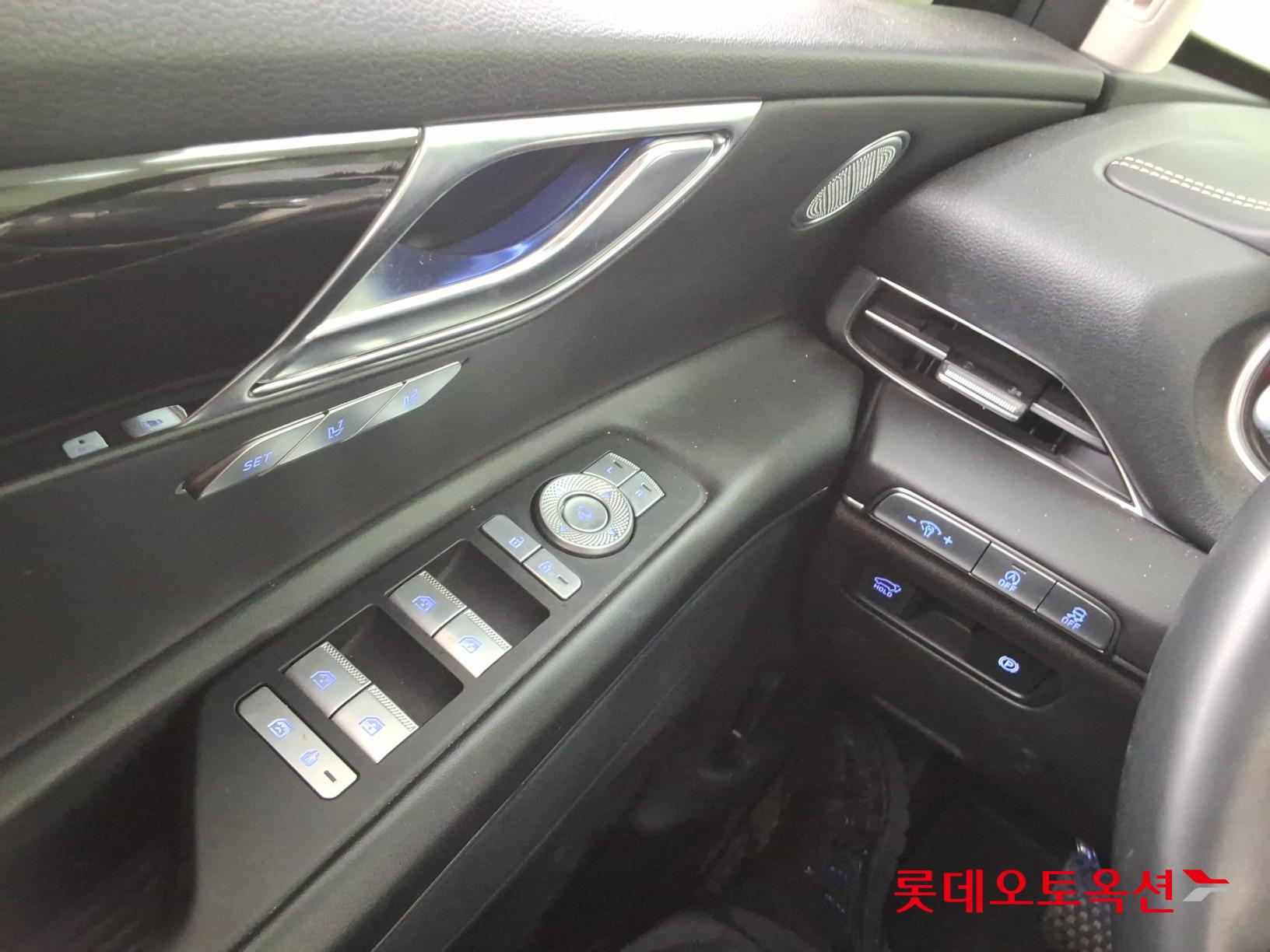2022 - genesis gv80